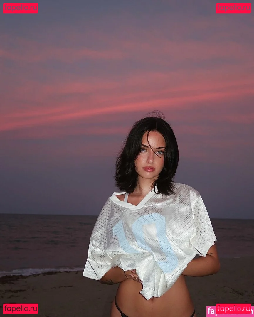 Lily Weber Onlyfans Photo Gallery 