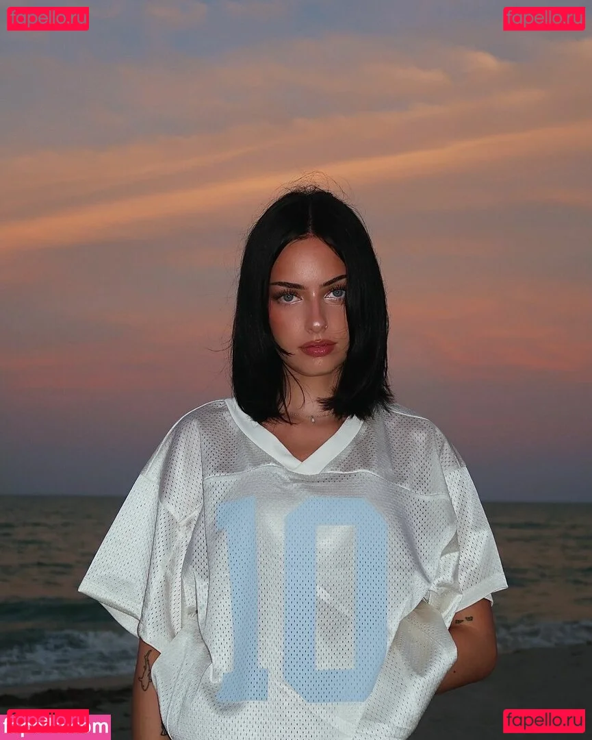 Lily Weber Onlyfans Photo Gallery 