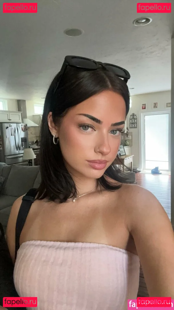 Lily Weber Onlyfans Photo Gallery 