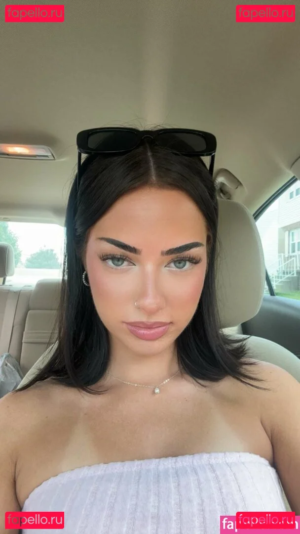 Lily Weber Onlyfans Photo Gallery 