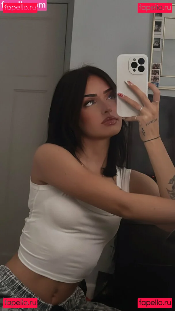 Lily Weber Onlyfans Photo Gallery 