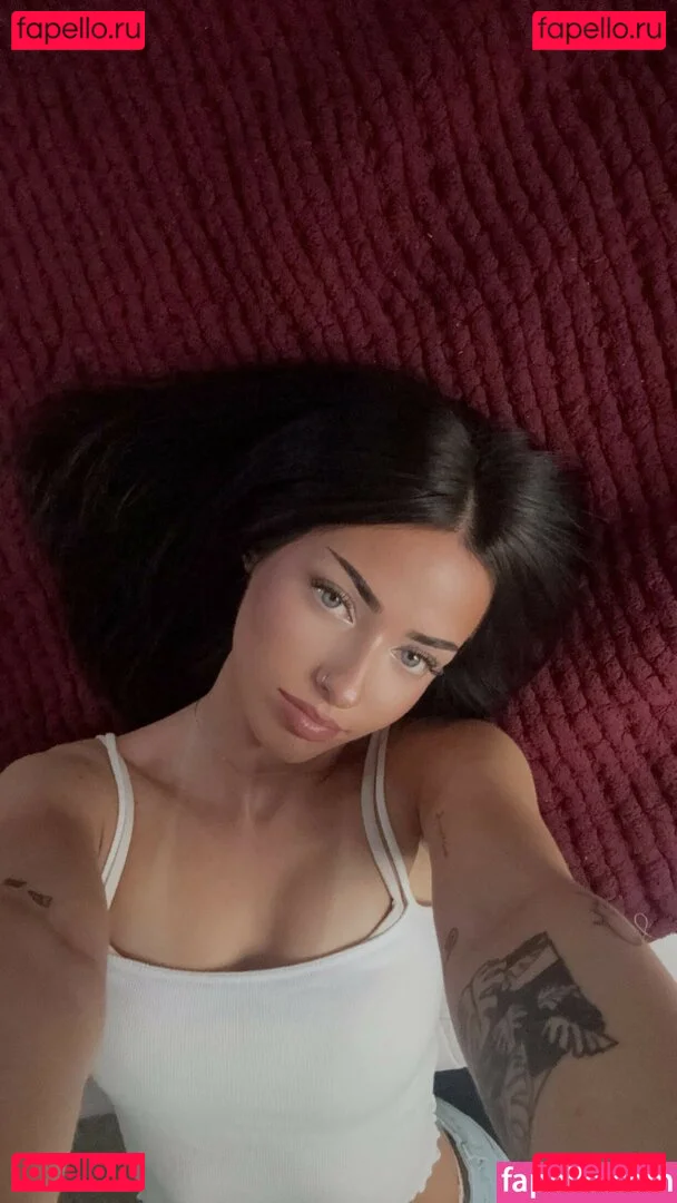 Lily Weber Onlyfans Photo Gallery 