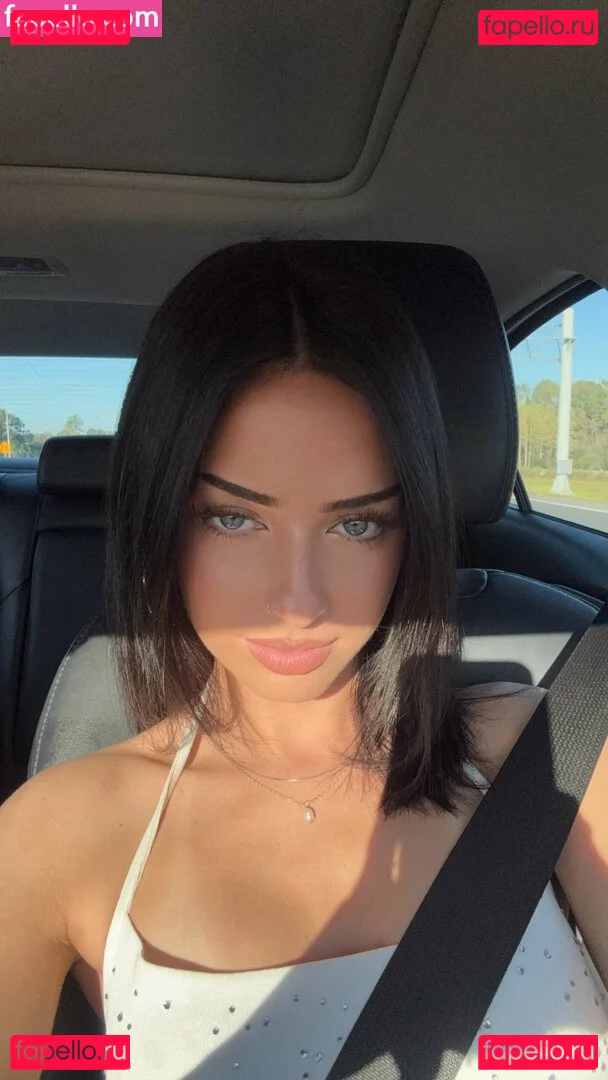 Lily Weber Onlyfans Photo Gallery 