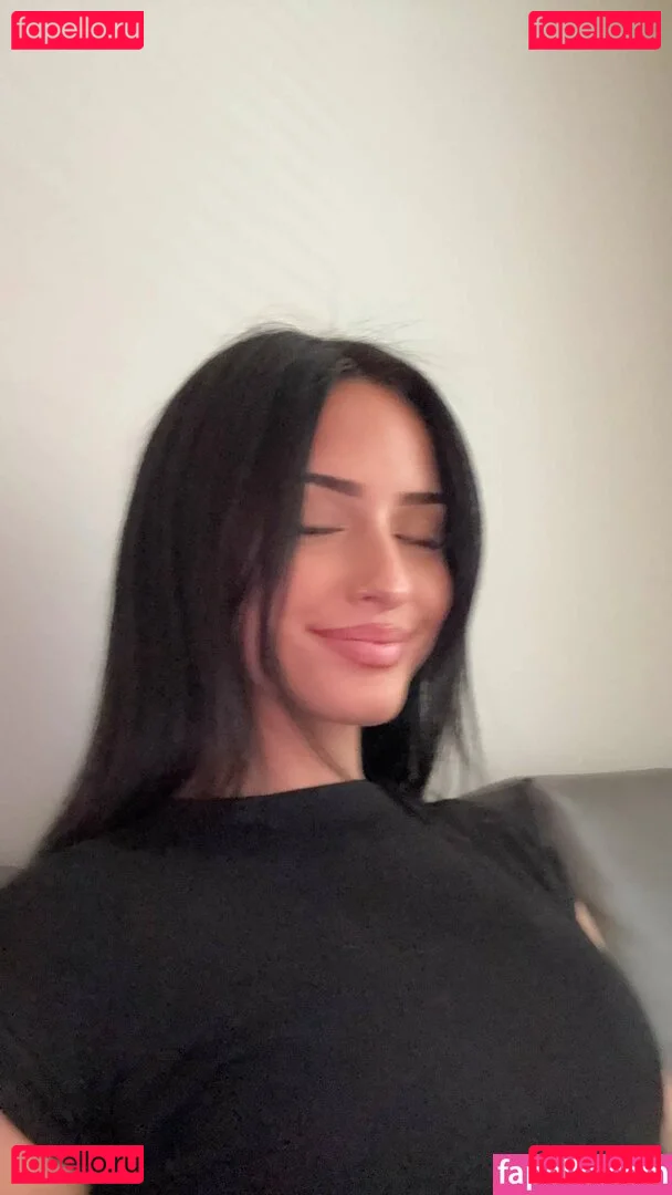 Lily Weber Onlyfans Photo Gallery 