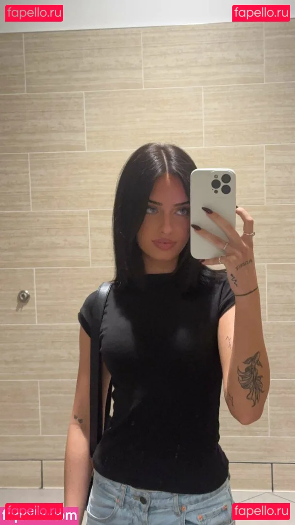 Lily Weber Onlyfans Photo Gallery 