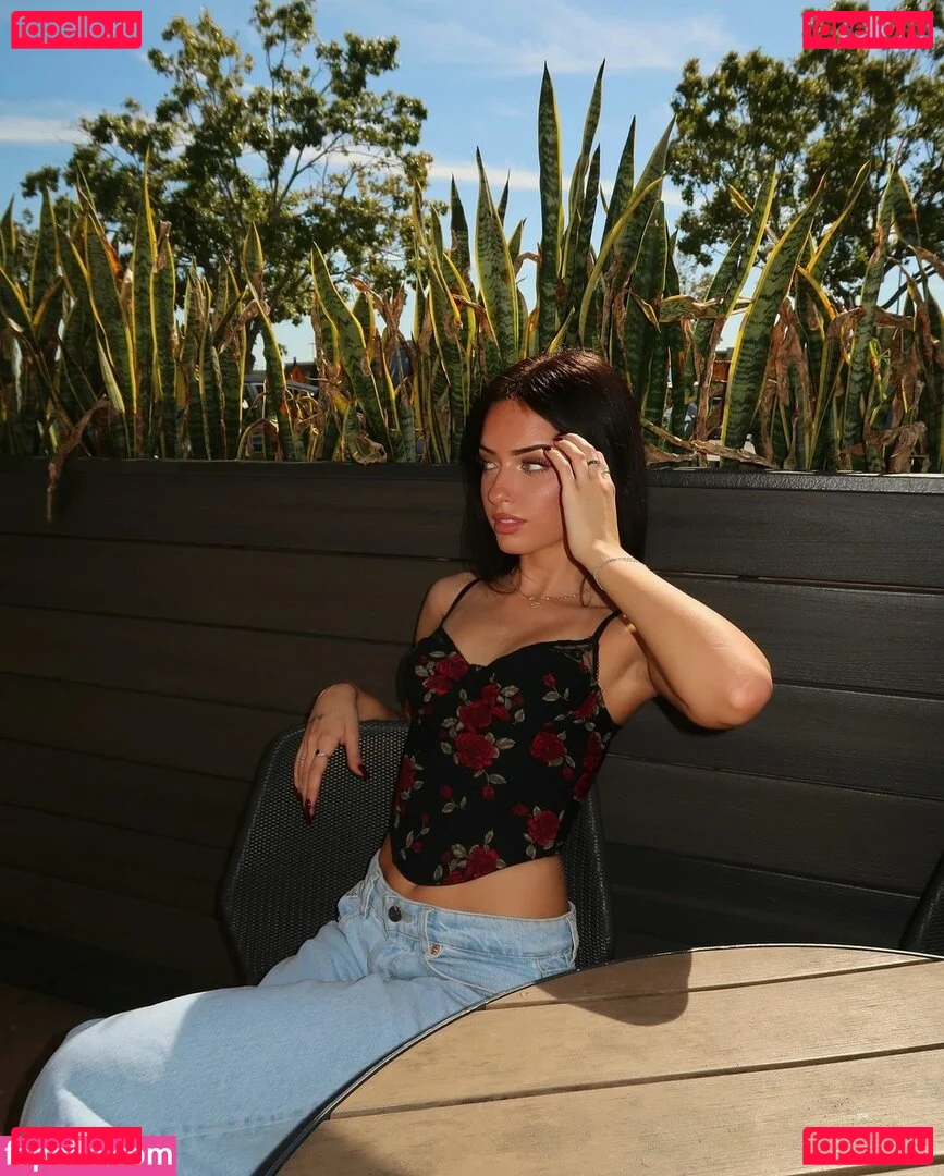 Lily Weber Onlyfans Photo Gallery 