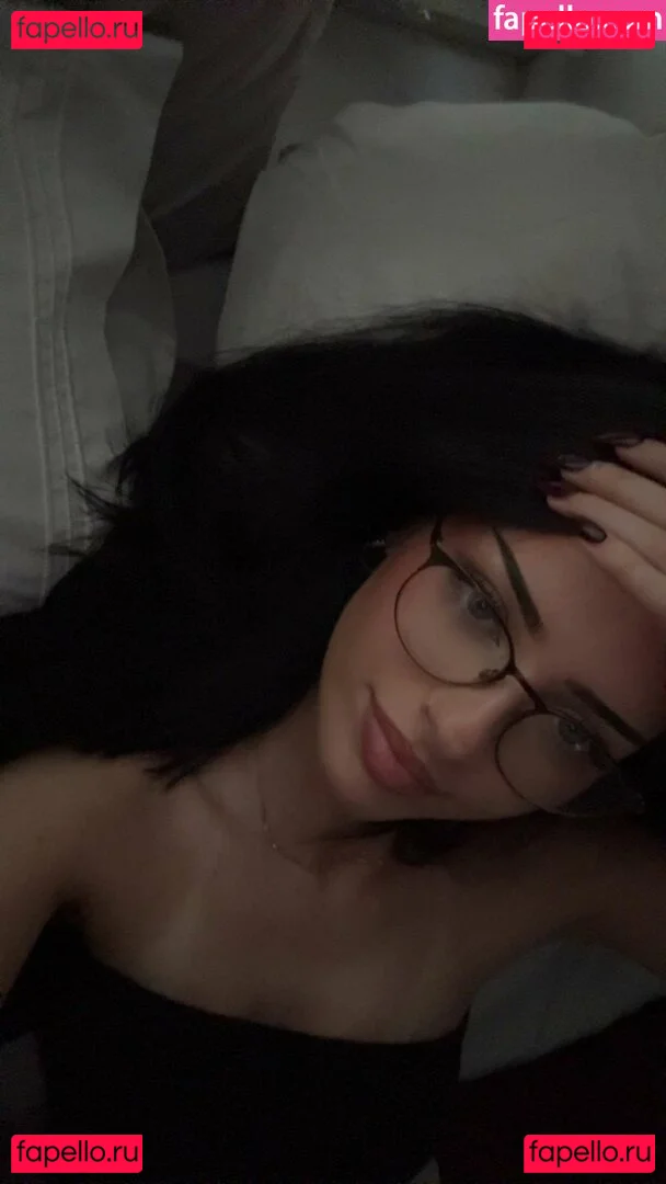 Lily Weber Onlyfans Photo Gallery 