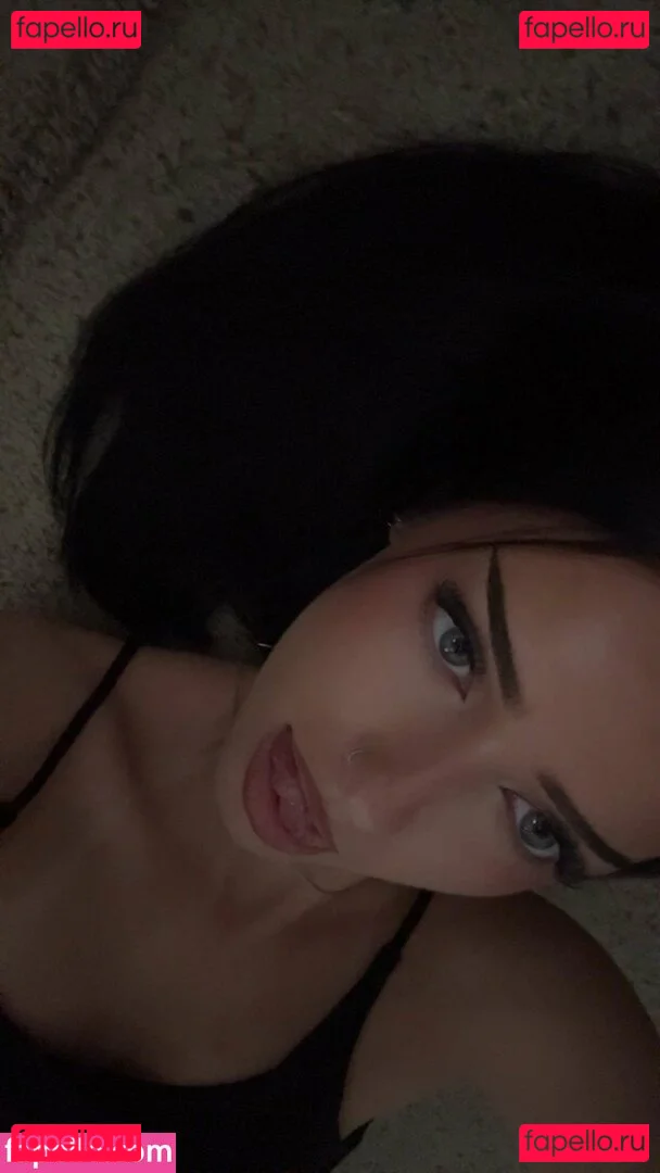 Lily Weber Onlyfans Photo Gallery 