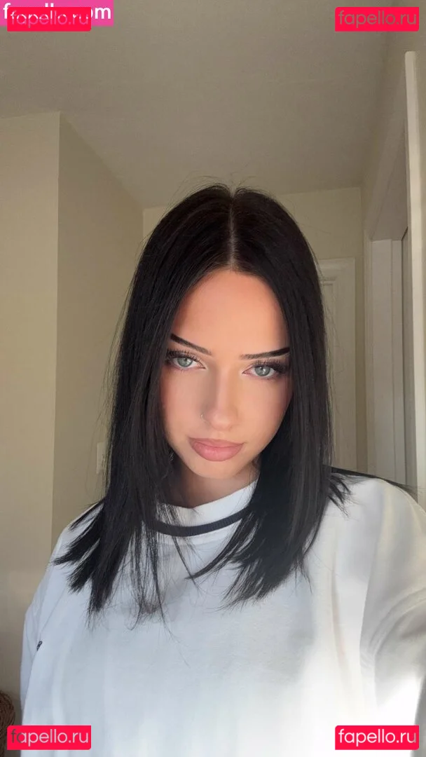 Lily Weber Onlyfans Photo Gallery 