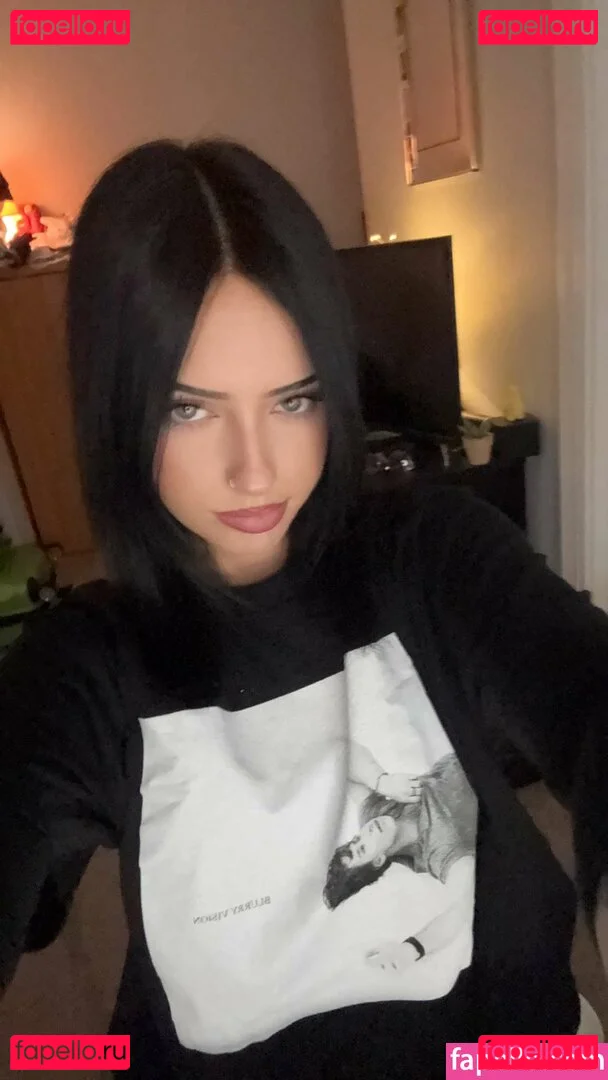 Lily Weber Onlyfans Photo Gallery 