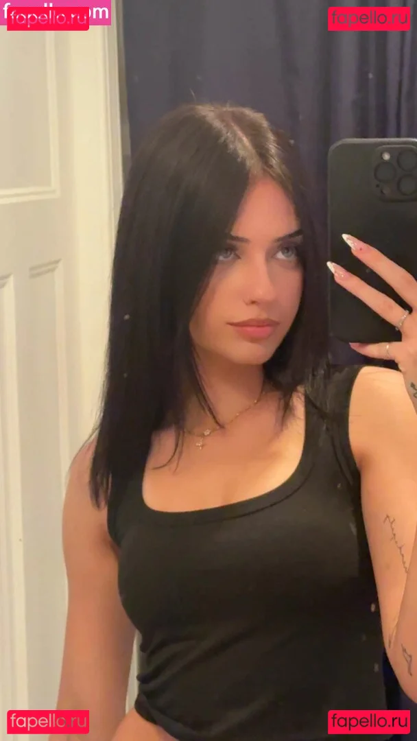 Lily Weber Onlyfans Photo Gallery 