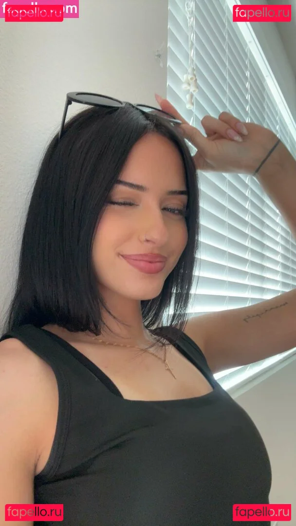 Lily Weber Onlyfans Photo Gallery 