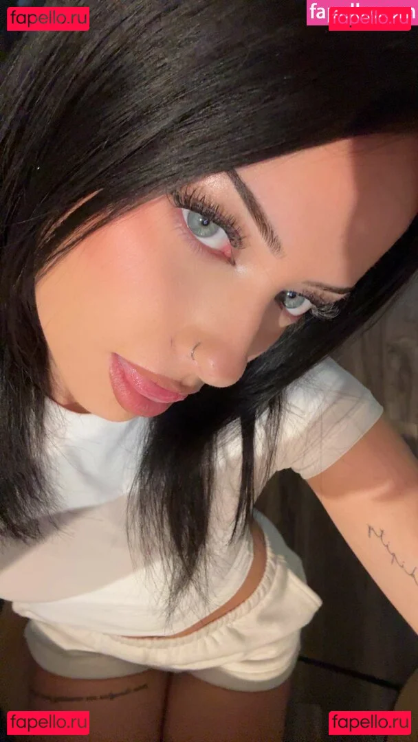 Lily Weber Onlyfans Photo Gallery 