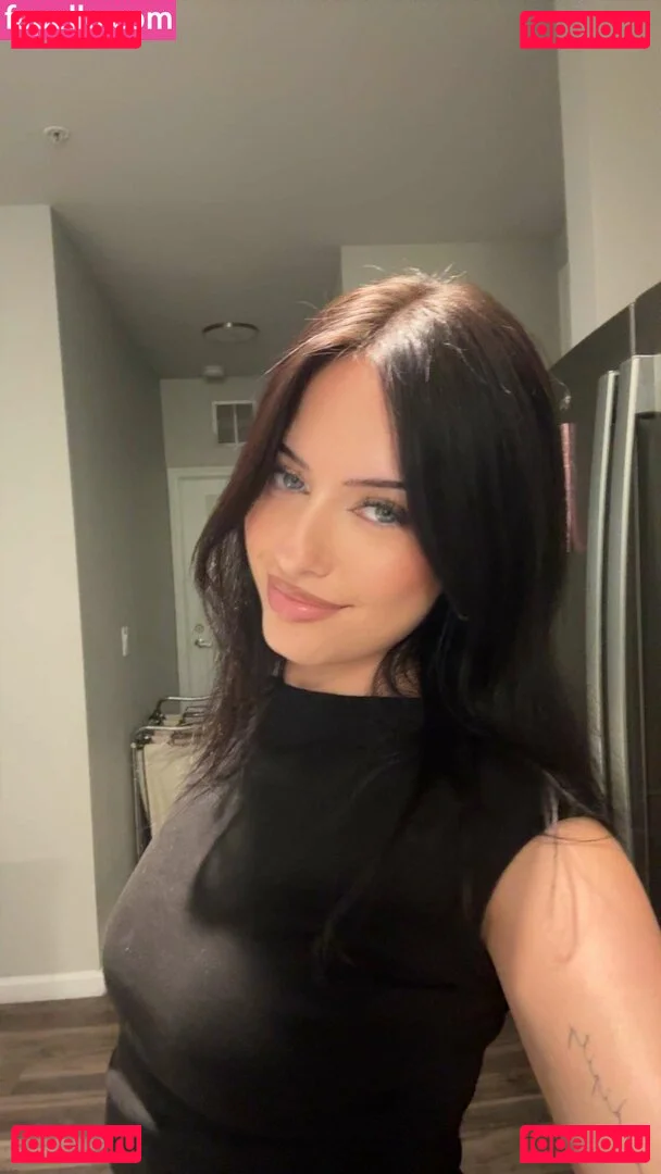 Lily Weber Onlyfans Photo Gallery 