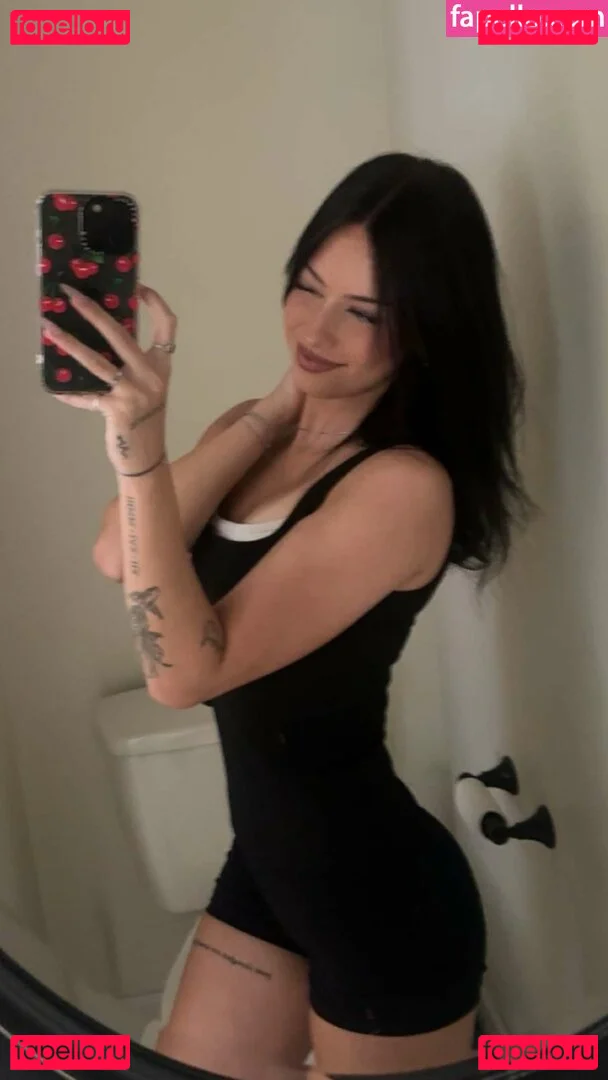 Lily Weber Onlyfans Photo Gallery 