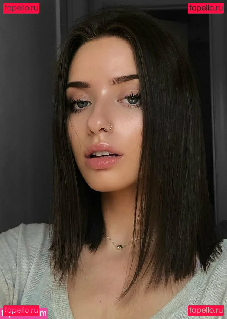 Lily Weber Onlyfans Photo Gallery 