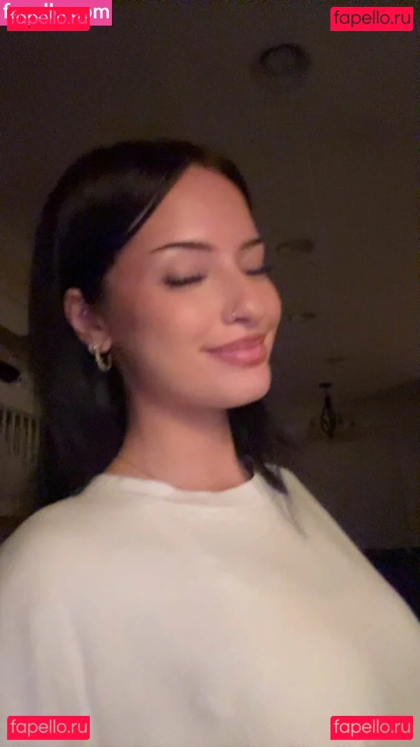 Lily Weber Onlyfans Photo Gallery 