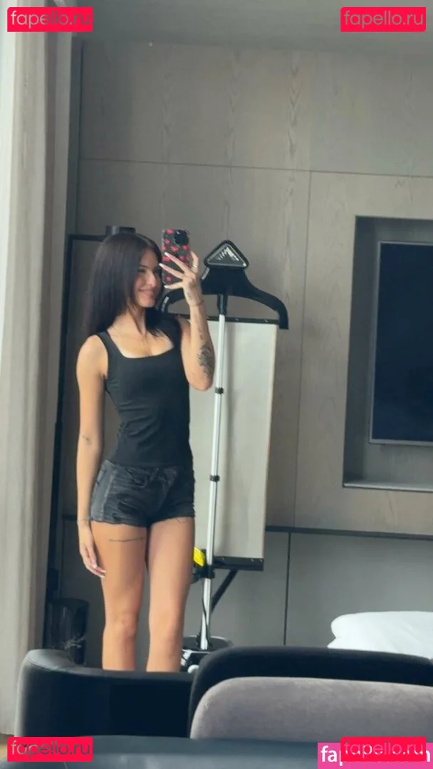 Lily Weber Onlyfans Photo Gallery 