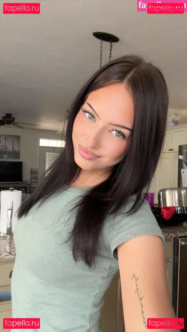 Lily Weber Onlyfans Photo Gallery 