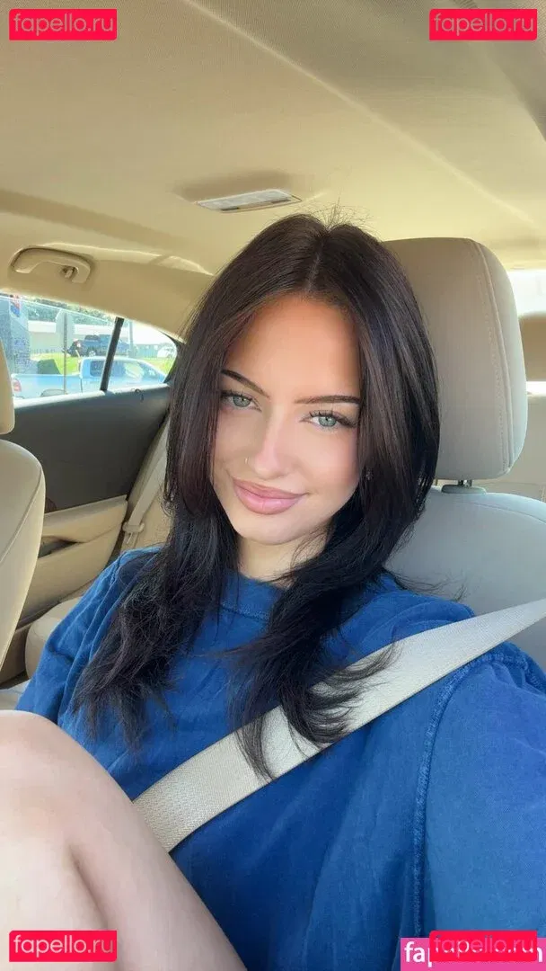 Lily Weber Onlyfans Photo Gallery 