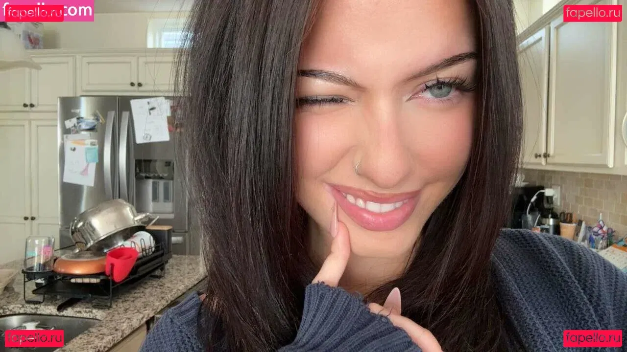 Lily Weber Onlyfans Photo Gallery 