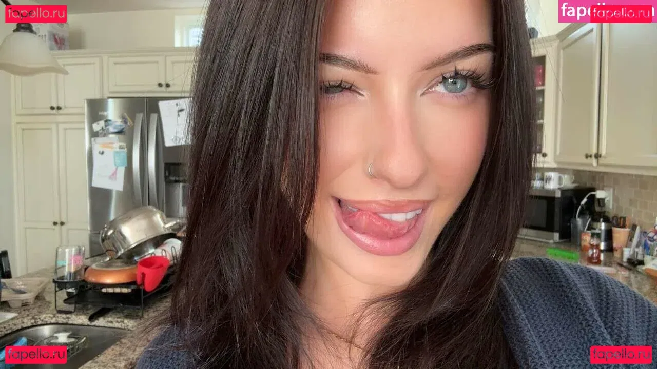 Lily Weber Onlyfans Photo Gallery 