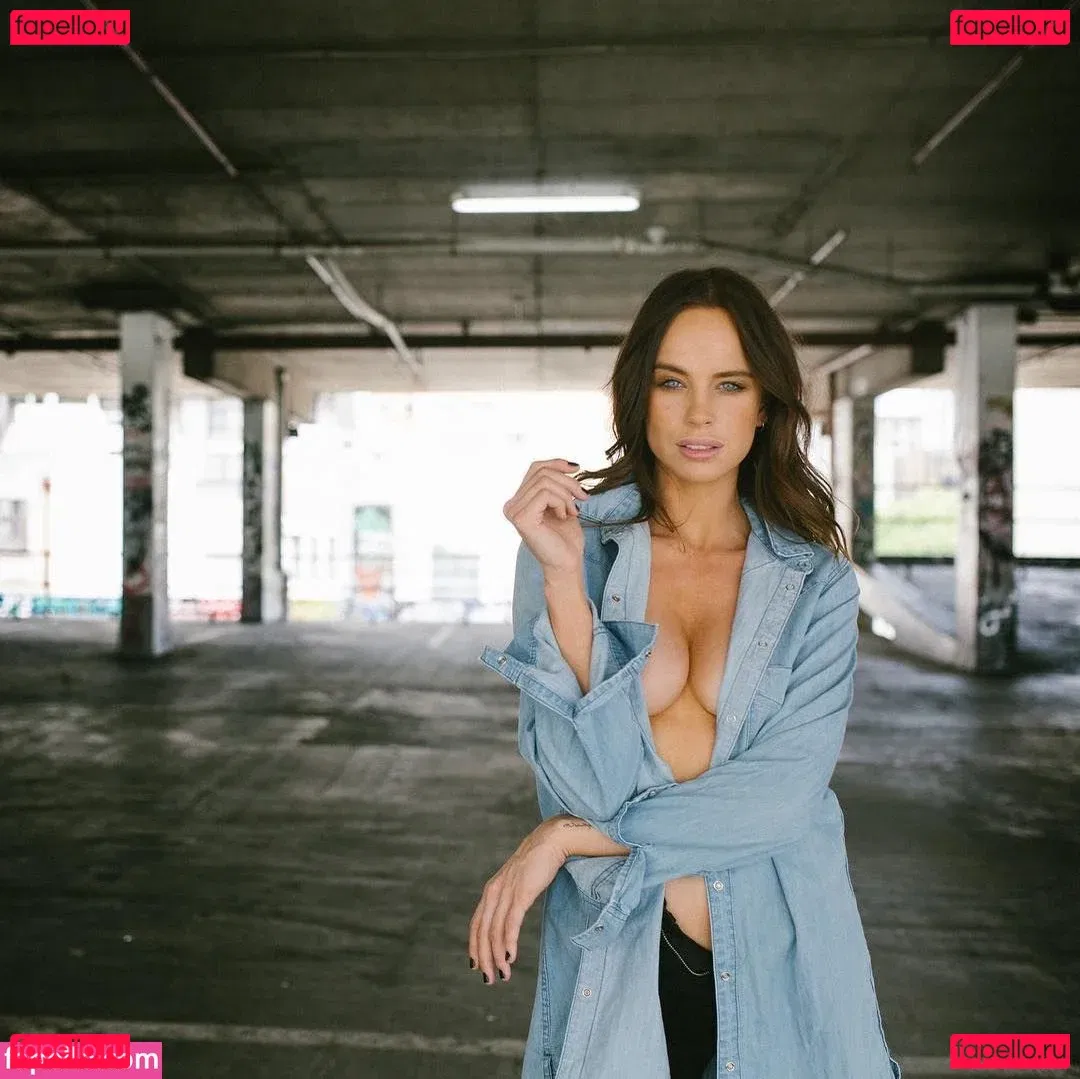 Bonnie Anderson Onlyfans Photo Gallery 