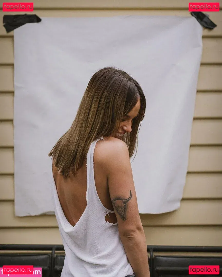 Bonnie Anderson Onlyfans Photo Gallery 