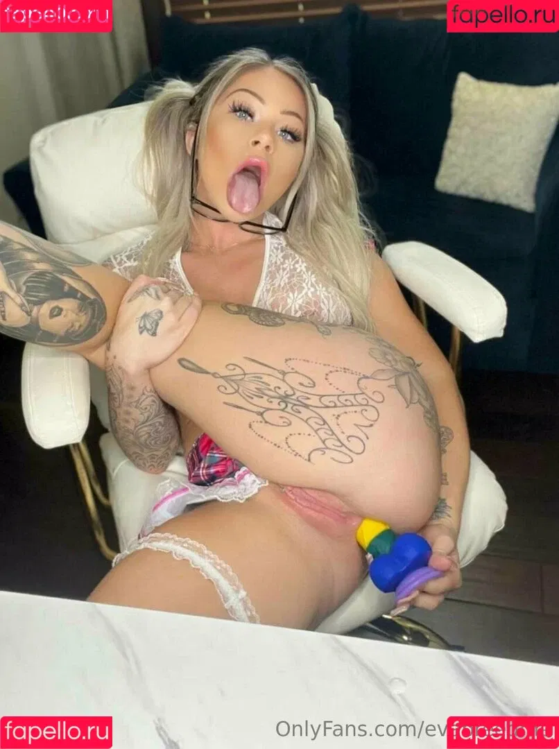 evagonewiiild Onlyfans Photo Gallery 