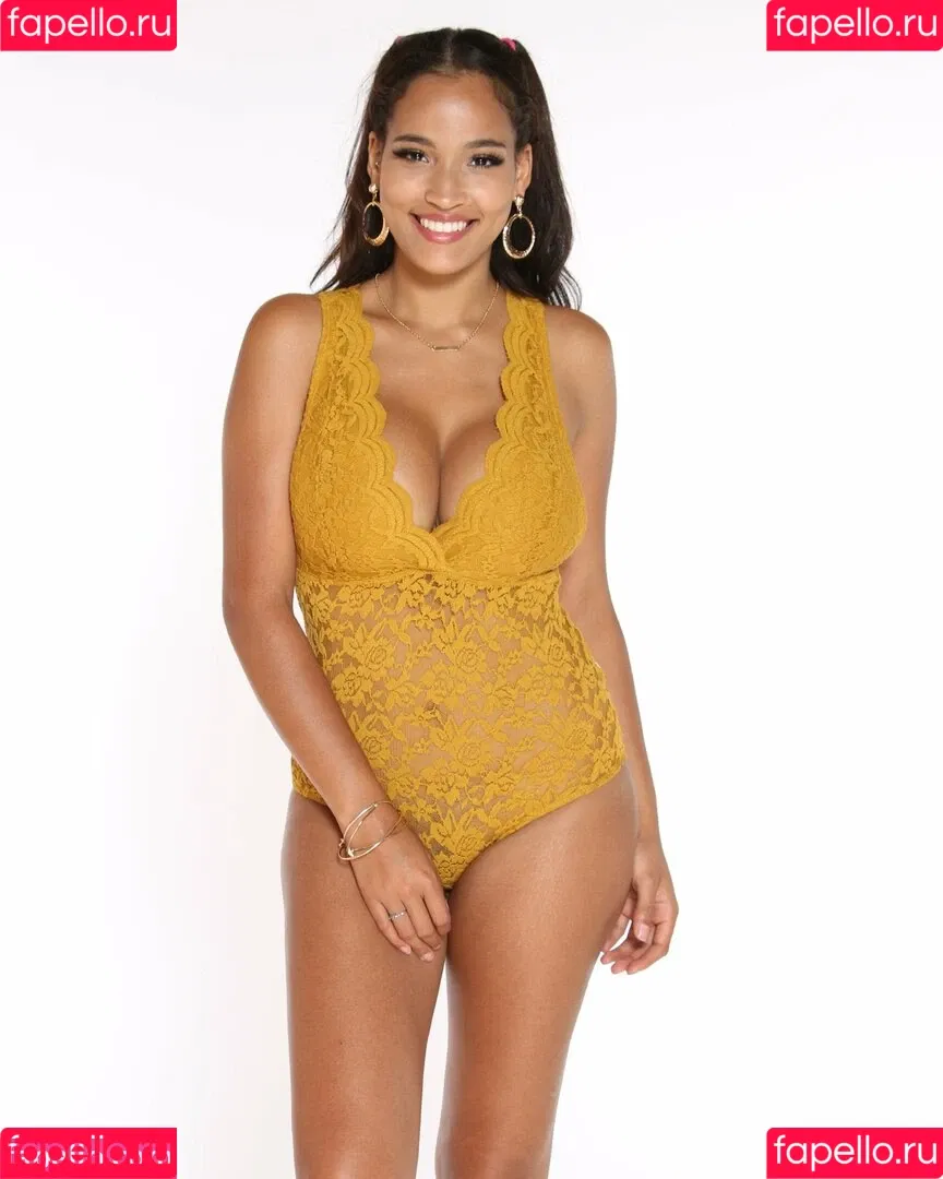 Jinna Cabrera Onlyfans Photo Gallery 