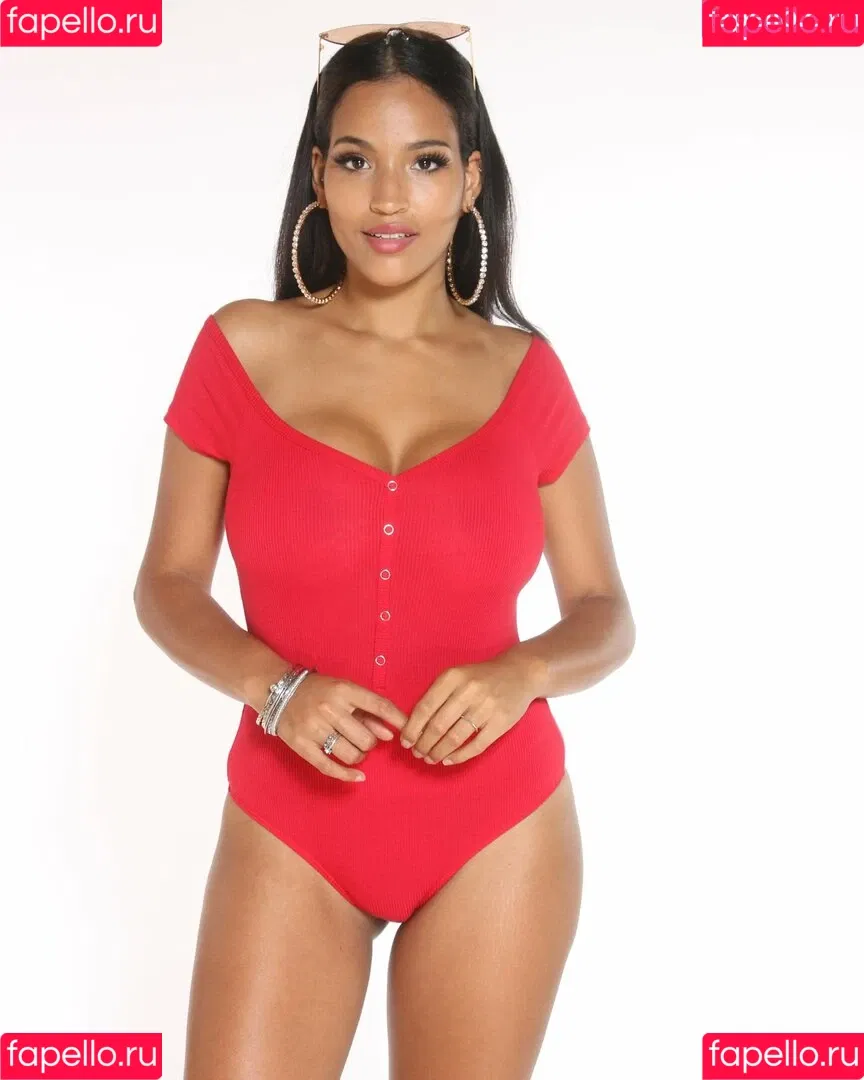 Jinna Cabrera Onlyfans Photo Gallery 