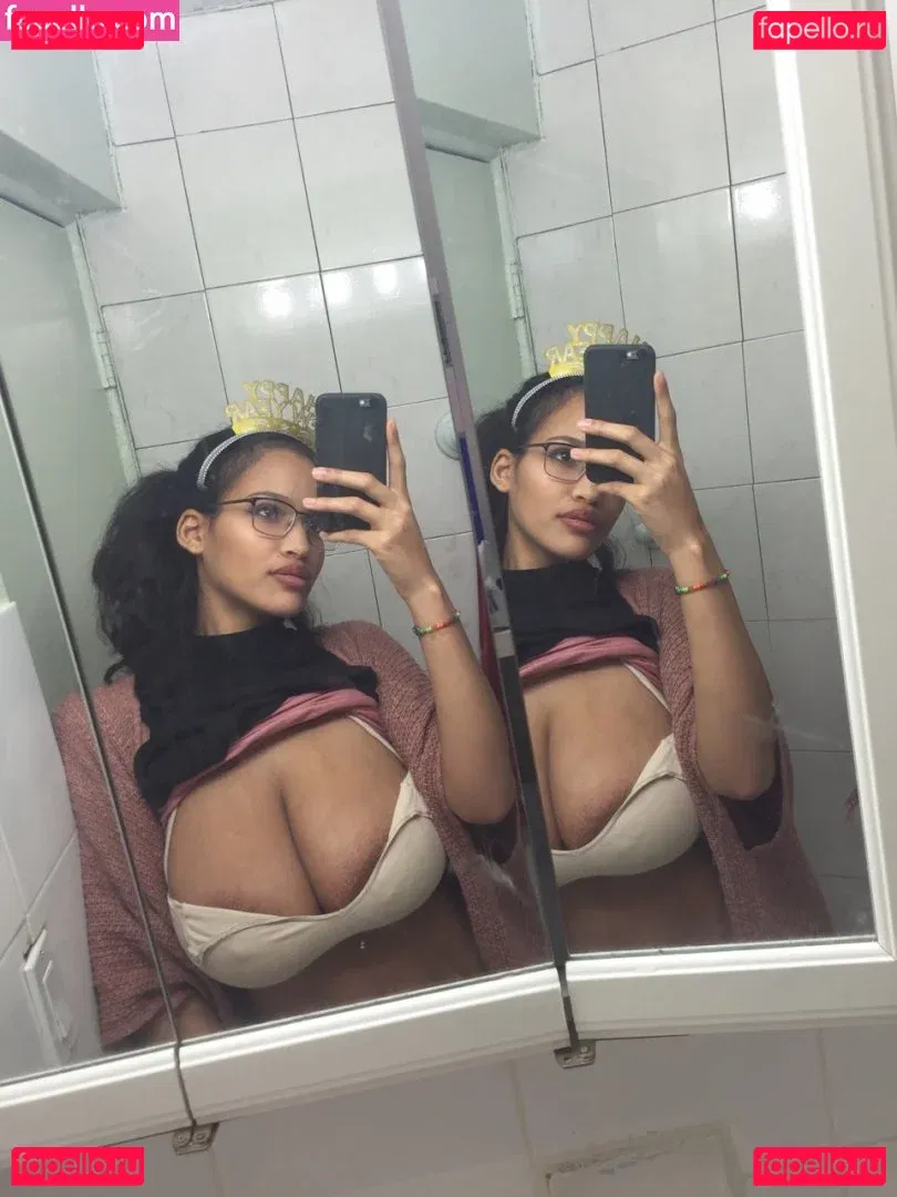 Jinna Cabrera Onlyfans Photo Gallery 