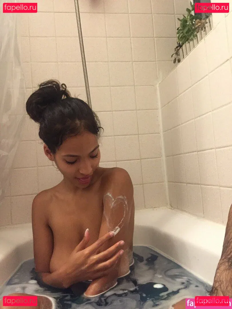 Jinna Cabrera Onlyfans Photo Gallery 