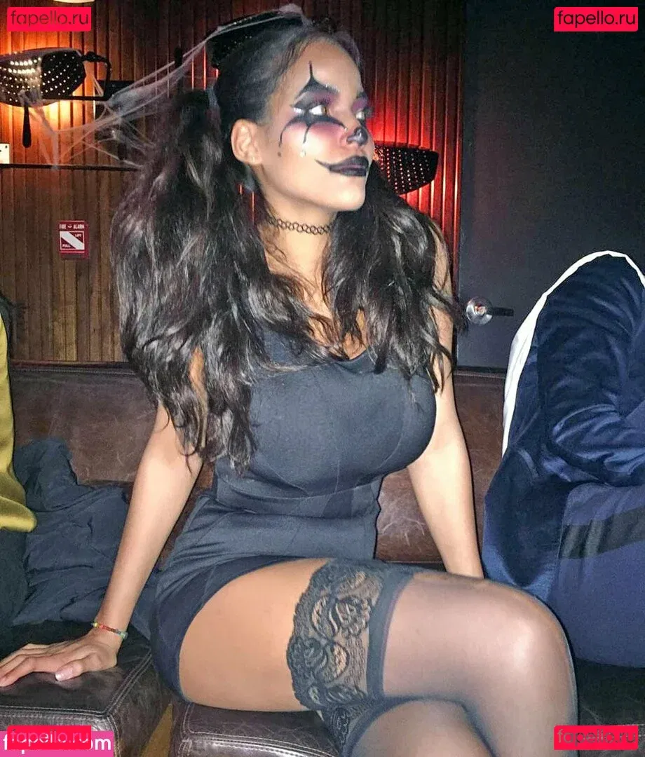 Jinna Cabrera Onlyfans Photo Gallery 