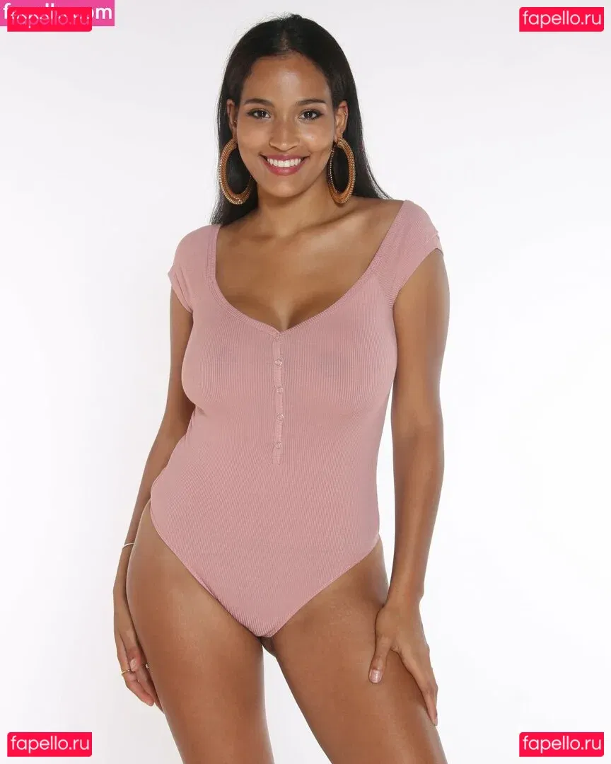 Jinna Cabrera Onlyfans Photo Gallery 