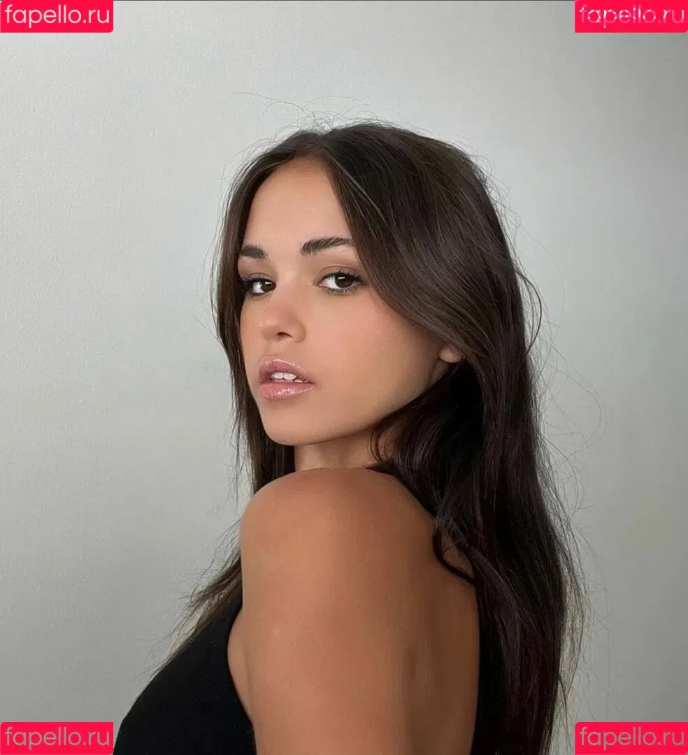 Laura Lindstrom Onlyfans Photo Gallery 