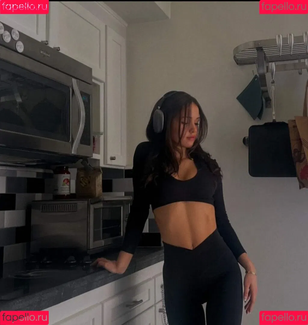 Laura Lindstrom Onlyfans Photo Gallery 