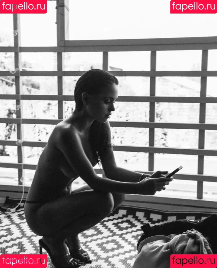 Laura Lindstrom Onlyfans Photo Gallery 