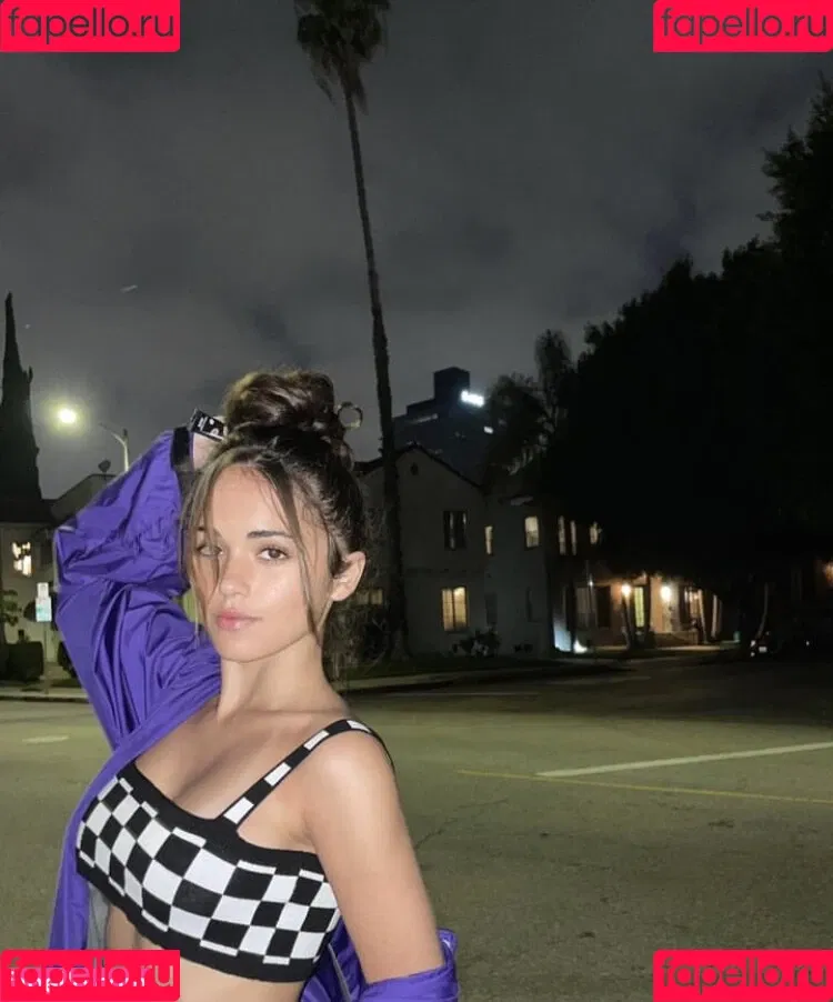 Laura Lindstrom Onlyfans Photo Gallery 