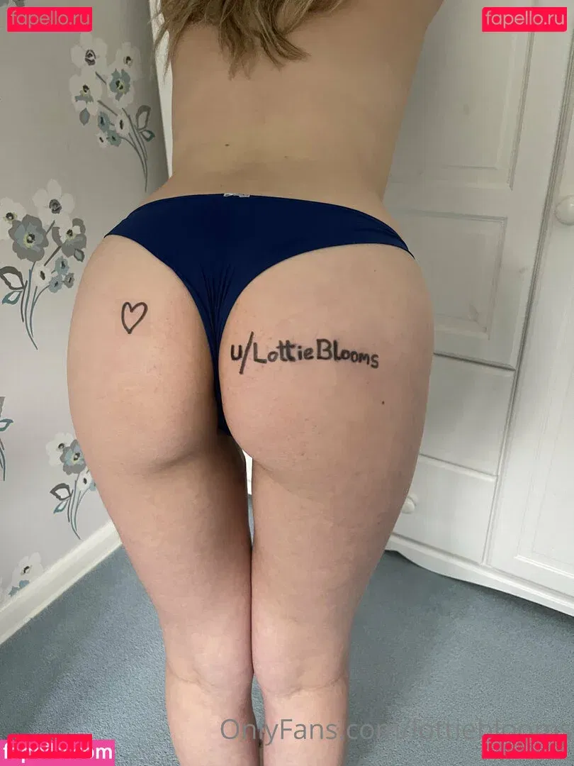 Lottie Onlyfans Photo Gallery 