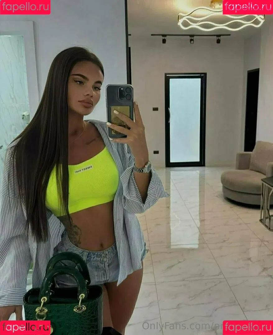 pretty_sara Onlyfans Photo Gallery 