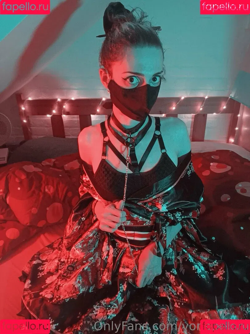 yona.mlem Onlyfans Photo Gallery 