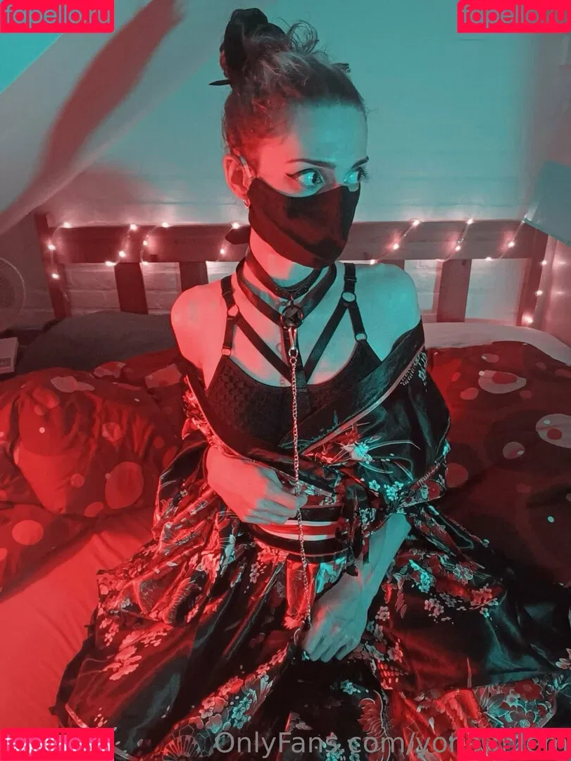 yona.mlem Onlyfans Photo Gallery 