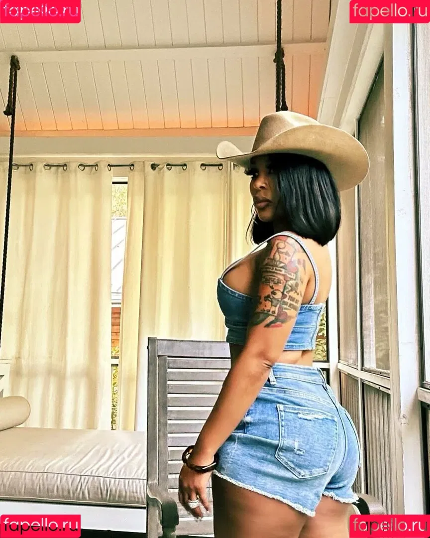 K Michelle Onlyfans Photo Gallery 