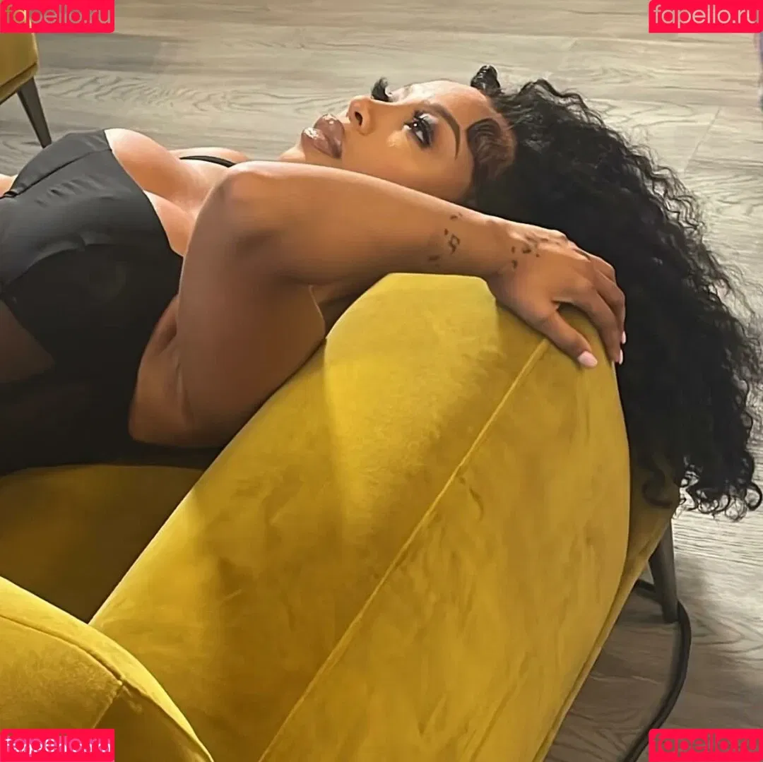 K Michelle Onlyfans Photo Gallery 