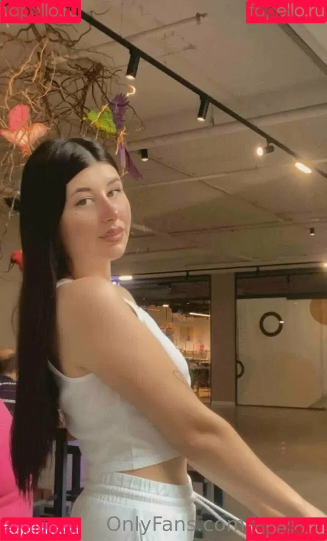 krisshy Onlyfans Photo Gallery 