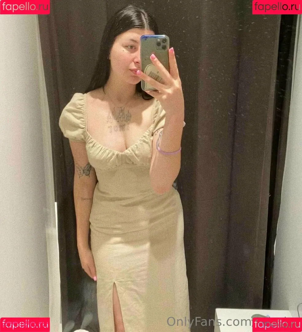 krisshy Onlyfans Photo Gallery 
