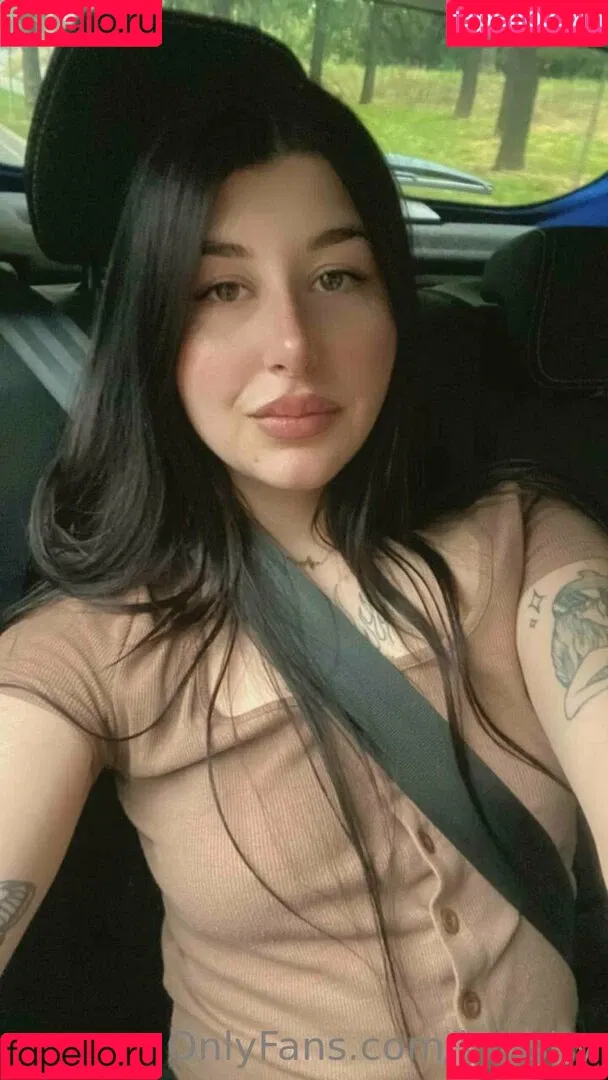 krisshy Onlyfans Photo Gallery 
