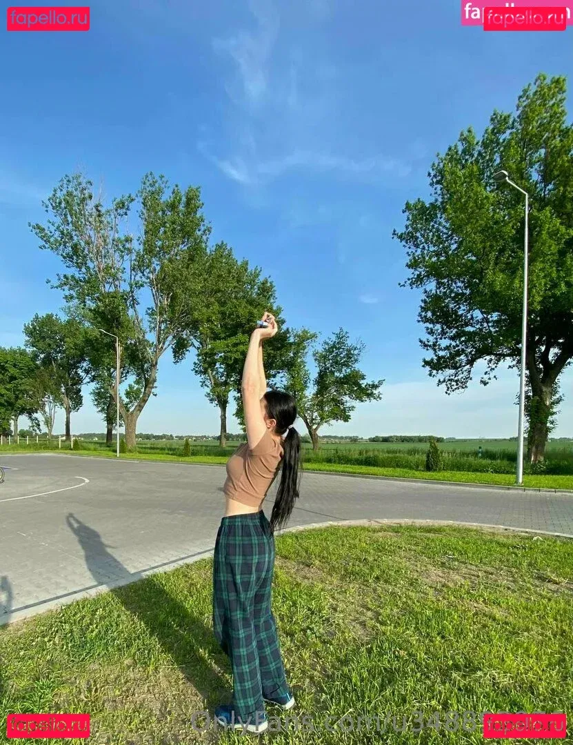 krisshy Onlyfans Photo Gallery 