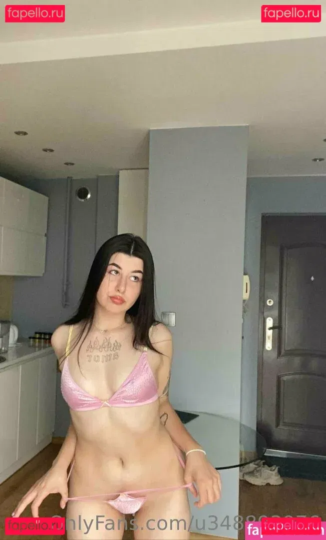 krisshy Onlyfans Photo Gallery 